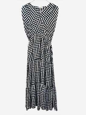 Korean Fashion Black & White V-Neck Zigzag Sleeveless Maxi Dress M/L Abstract